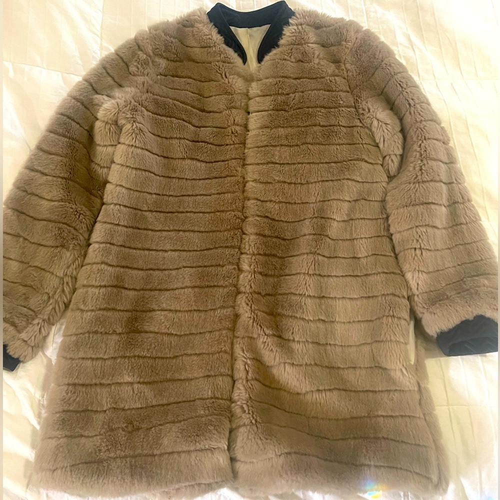Mid-length coat